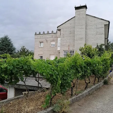 Casa Rosalia O Pazo Holiday home *